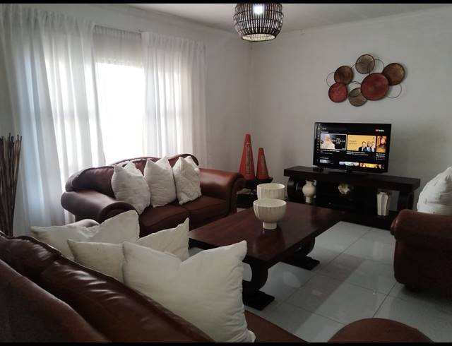 3 BEDROOM HOUSE FOR SALE IN SEBOKENG ZONE 10